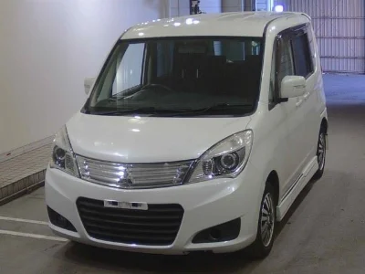 MITSUBISHI DELICA D2