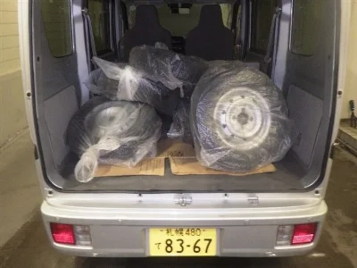 NISSAN CLIPPER VAN
