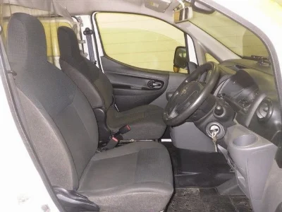 NISSAN NV200