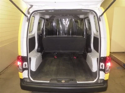 NISSAN NV200