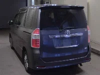 Цена авто Toyota Noah с аукционов Японии, номер кузова ZRR75W, пробег 125 000, оценка 2