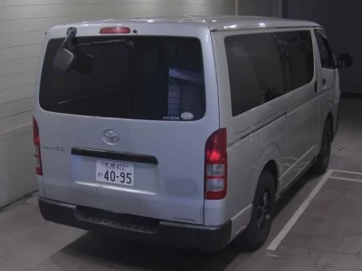 TOYOTA REGIUS VAN