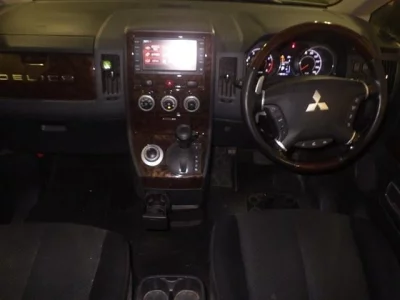 MITSUBISHI DELICA D5