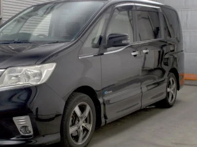 NISSAN SERENA