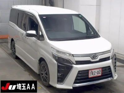 TOYOTA VOXY