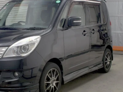 MITSUBISHI DELICA D2