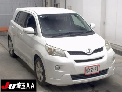 TOYOTA IST