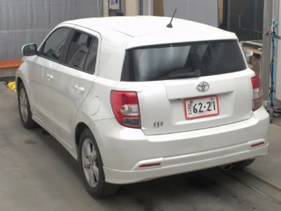 TOYOTA IST