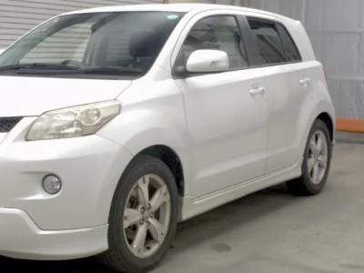 TOYOTA IST