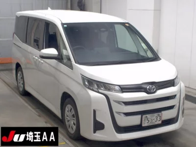 TOYOTA NOAH