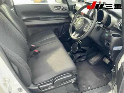 HONDA N BOX SLASH