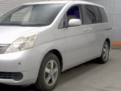 TOYOTA ISIS