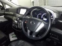 Цена авто Nissan Elgrand с аукционов Японии, номер кузова TE52, пробег 121 000, оценка 8
