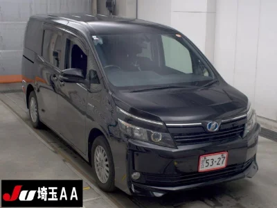 TOYOTA VOXY