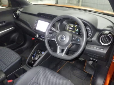 NISSAN KICKS
