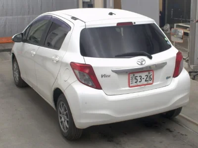 TOYOTA VITZ