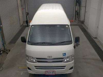 TOYOTA HIACE VAN