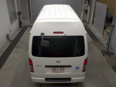 TOYOTA HIACE VAN