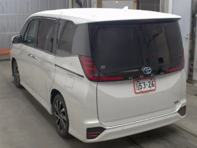 TOYOTA NOAH