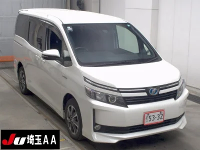TOYOTA VOXY