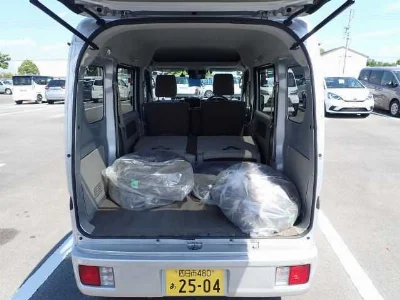 NISSAN CLIPPER VAN