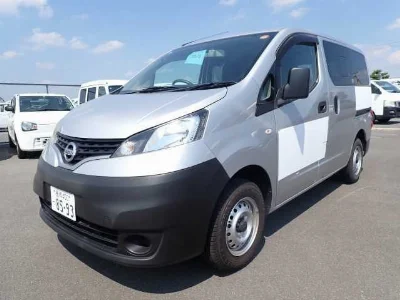 NISSAN NV200