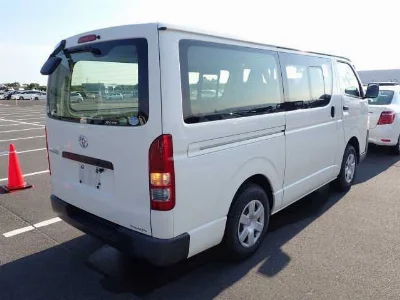 TOYOTA REGIUS VAN