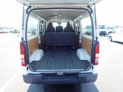 TOYOTA REGIUS VAN