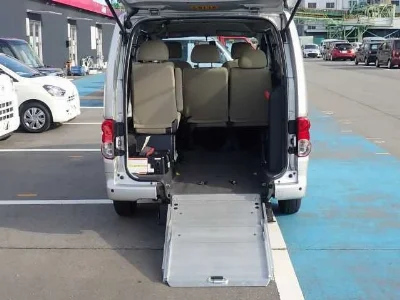 NISSAN NV200