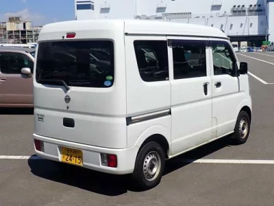 NISSAN CLIPPER VAN