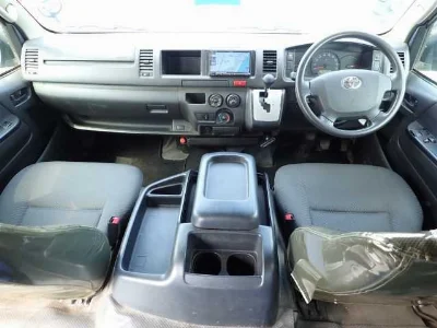 TOYOTA HIACE