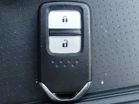 Цена авто Honda Fit с аукционов Японии, номер кузова GR3, пробег 73 000, оценка 2