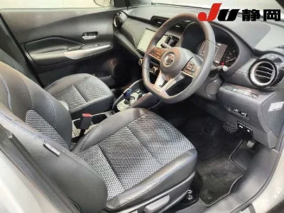 NISSAN KICKS
