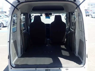 NISSAN CLIPPER VAN
