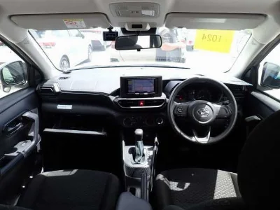 DAIHATSU ROCKY