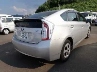 Цена авто Toyota Prius с аукционов Японии, номер кузова ZVW30, пробег 121 000, оценка 6
