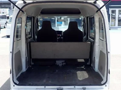 NISSAN CLIPPER VAN