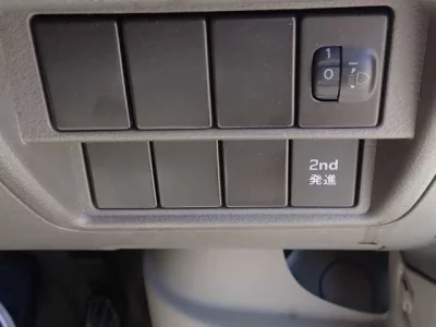NISSAN CLIPPER VAN