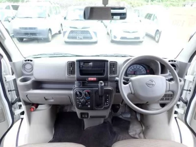 NISSAN CLIPPER VAN