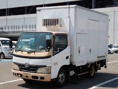 TOYOTA DYNA