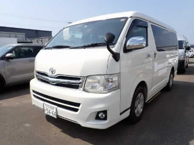 TOYOTA HIACE