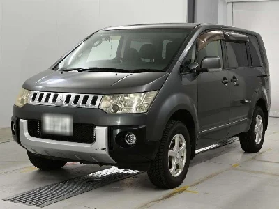 MITSUBISHI DELICA D5
