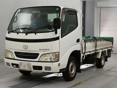 TOYOTA DYNA