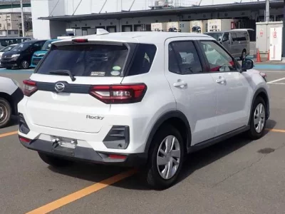 DAIHATSU ROCKY