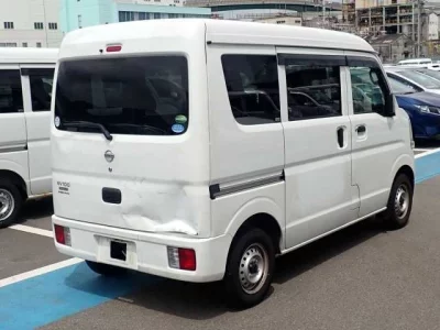 NISSAN CLIPPER VAN