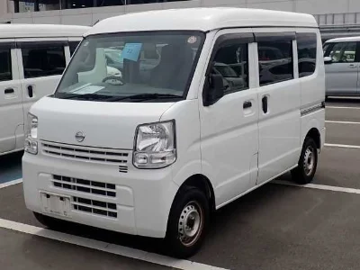 NISSAN CLIPPER VAN