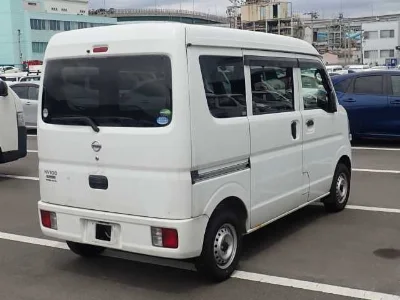 NISSAN CLIPPER VAN