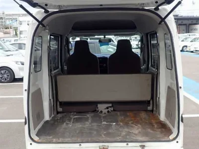 NISSAN CLIPPER VAN