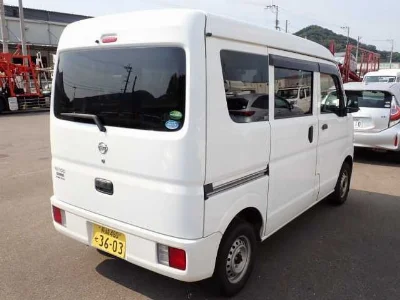 NISSAN CLIPPER VAN