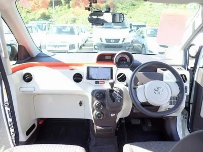 TOYOTA PORTE